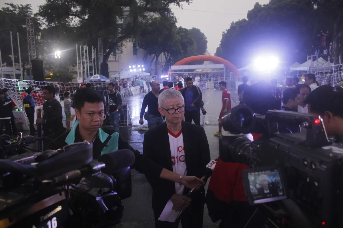 Sôi động ngày hội bóng đá đường phố SCG Street Football 2018 giữa phố đi bộ Hồ Hoàn Kiếm - Ảnh 11. Sôi động ngày hội bóng đá đường phố SCG Street Football 2018 giữa phố đi bộ Hồ Hoàn Kiếm - Ảnh 11.