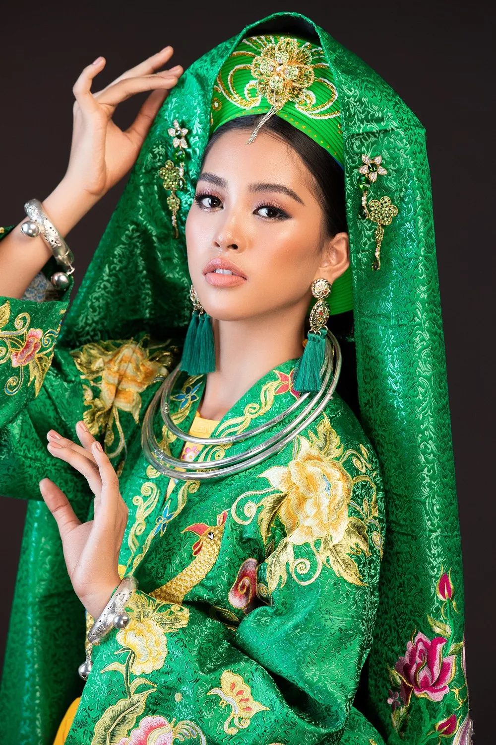 Hoa hậu Tiểu Vy mang điệu múa chầu văn đến Miss World 2018 - Ảnh 2.