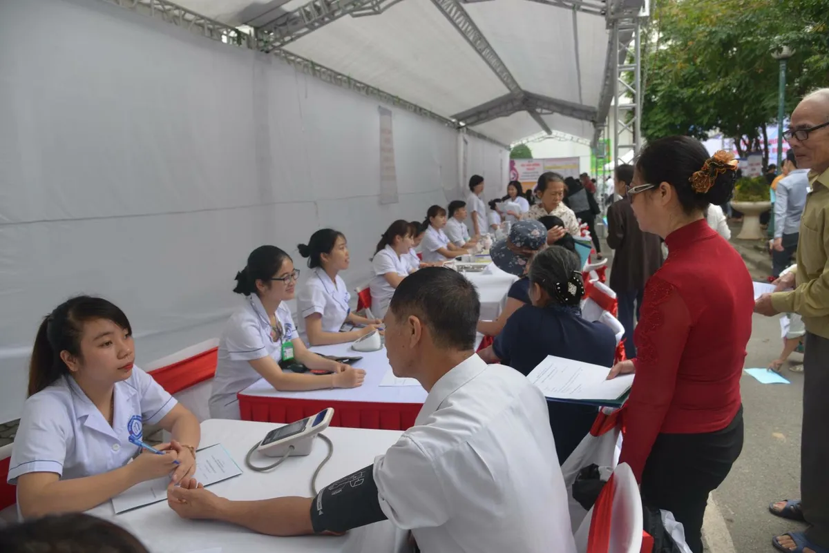 Cứ 11 người trưởng thành có 1 người mắc đái tháo đường - Ảnh 1.
