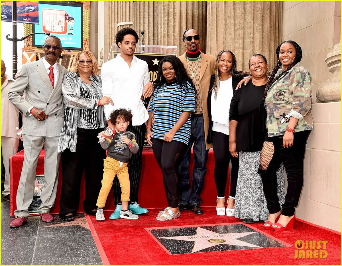 Snoop Dogg nhận sao trên Đại lộ danh vọng! - Ảnh 8.