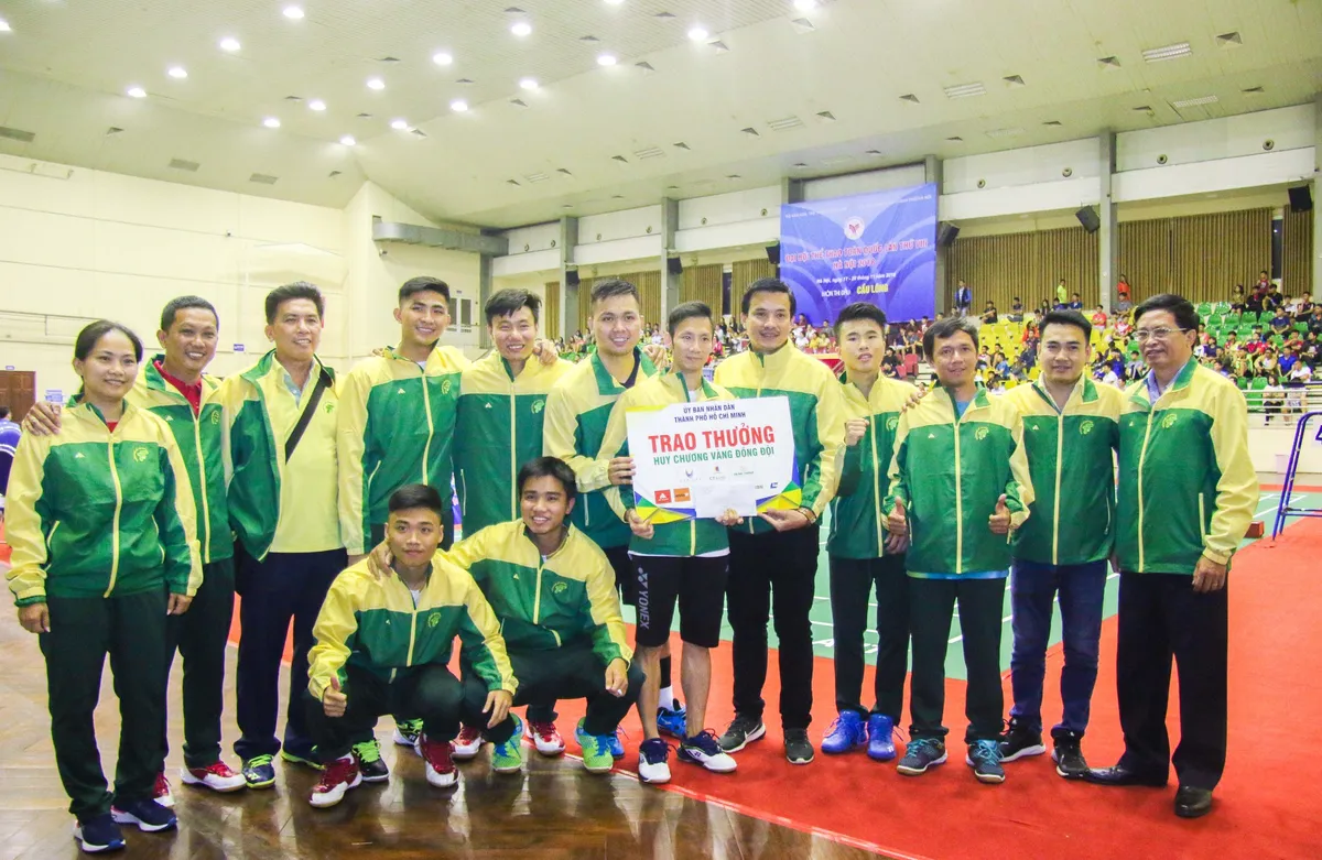 Môn cầu lông Đại hội TTTQ 2018: TPHCM thắng dễ, Bắc Giang giành chiến thắng nghẹt thở - Ảnh 1. Môn cầu lông Đại hội TTTQ 2018: TPHCM thắng dễ, Bắc Giang giành chiến thắng nghẹt thở - Ảnh 1.