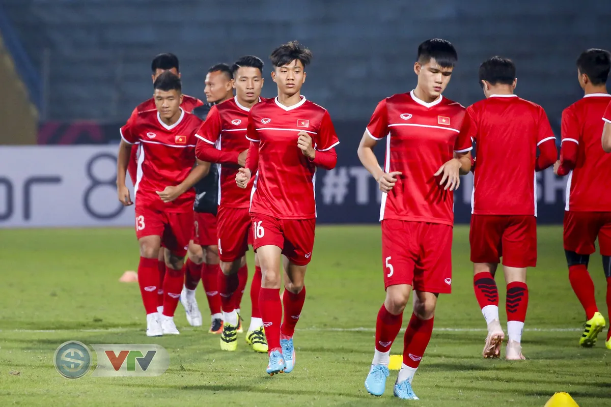 ẢNH: ĐT Việt Nam tập kín chuẩn bị cho trận gặp ĐT Campuchia - Ảnh 6. ẢNH: ĐT Việt Nam tập kín chuẩn bị cho trận gặp ĐT Campuchia - Ảnh 6.