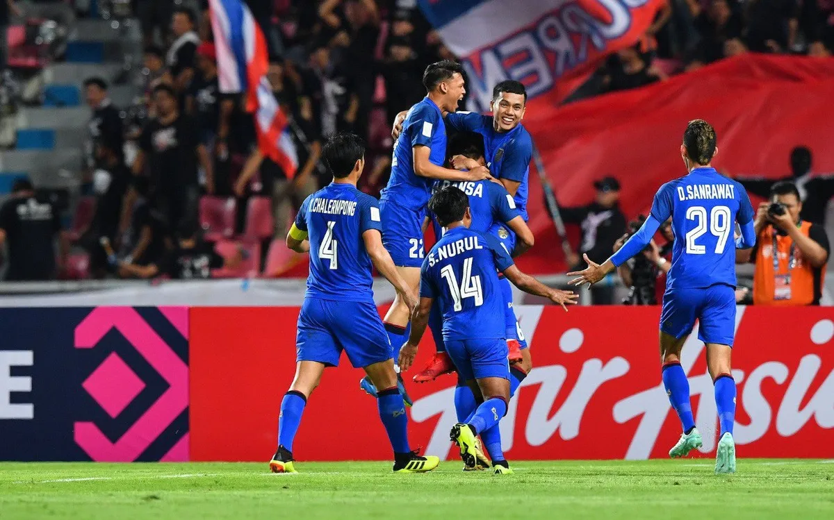 AFF Cup 2018: ĐT Thái Lan thu 21 tỷ đồng nếu giành chức vô địch - Ảnh 1. AFF Cup 2018: ĐT Thái Lan thu 21 tỷ đồng nếu giành chức vô địch - Ảnh 1.