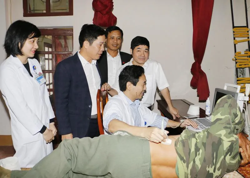 Khám, cấp thuốc miễn phí cho 500 đối tượng chính sách tại Hà Tĩnh - Ảnh 1. Khám, cấp thuốc miễn phí cho 500 đối tượng chính sách tại Hà Tĩnh - Ảnh 1.