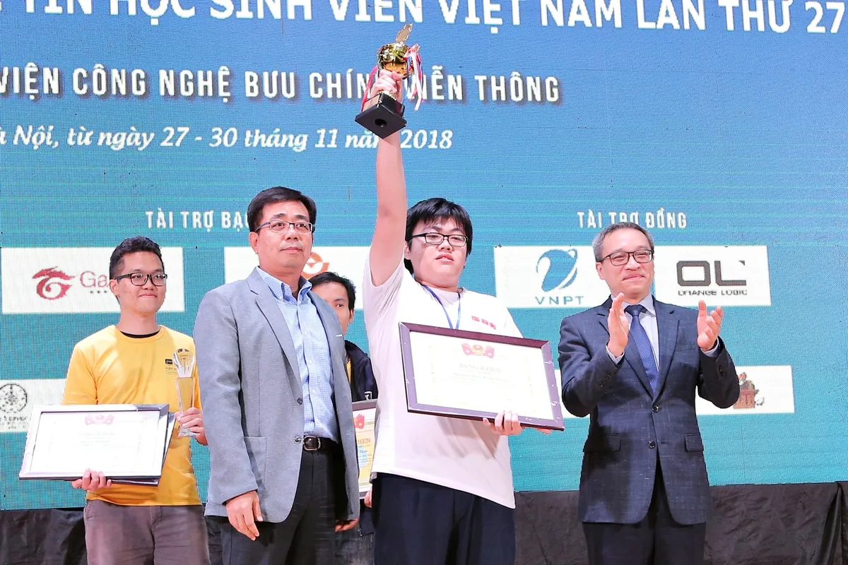 Đại học Bách khoa Hà Nội thắng lớn tại Olympic tin học sinh viên và ICPC châu Á 2018 - Ảnh 12.