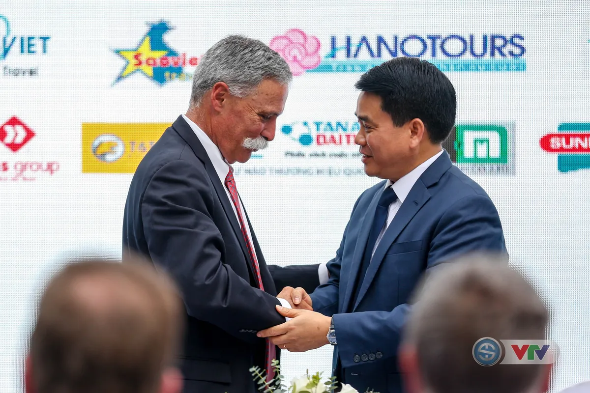 Những hình ảnh trong buổi họp báo công bố giải đua xe công thức 1 Việt Nam Grand Prix - Ảnh 10. Những hình ảnh trong buổi họp báo công bố giải đua xe công thức 1 Việt Nam Grand Prix - Ảnh 10.