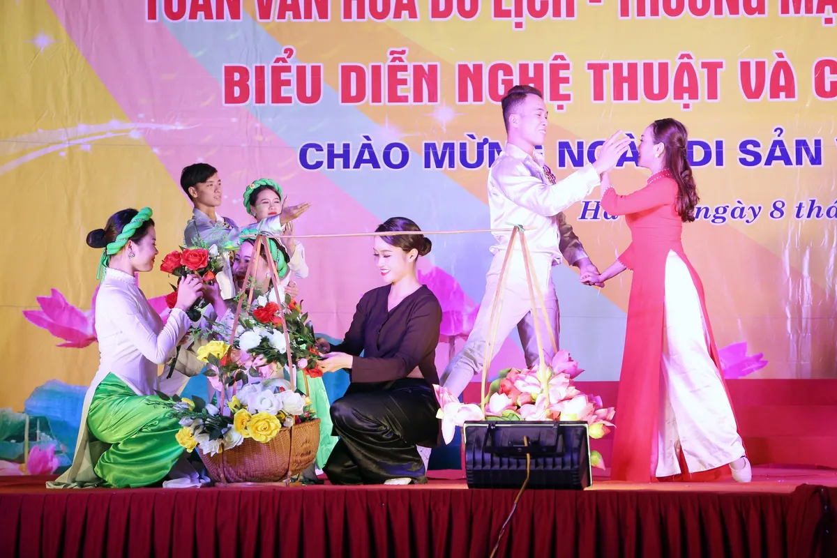 Khai mạc Tuần lễ văn hóa du lịch - thương mại làng nghề Vạn Phúc - Hà Đông 2018 - Ảnh 9.