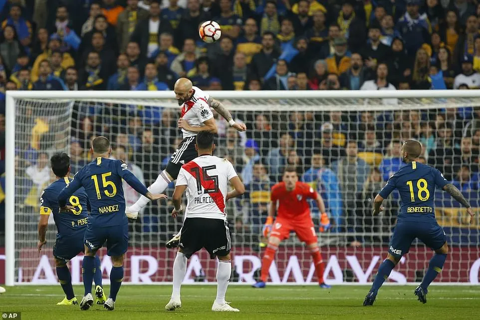 VIDEO, River Plate 3-1 Boca Juniors: Chức vô địch kịch tính! - Ảnh 2. VIDEO, River Plate 3-1 Boca Juniors: Chức vô địch kịch tính! - Ảnh 2.
