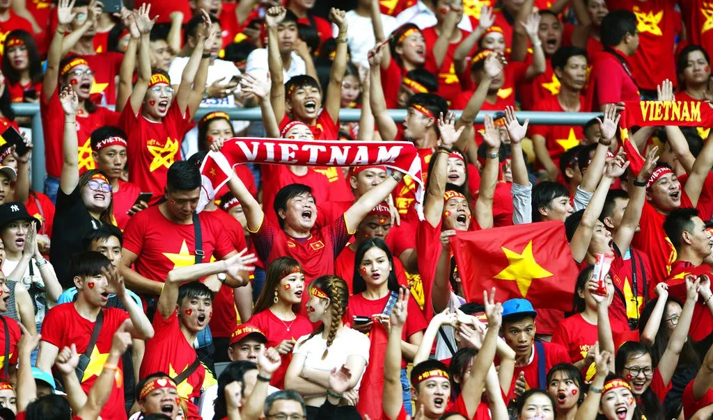 Những hình ảnh ấn tượng trong trận chung kết AFF Cup 2018: Kịch tính! - Ảnh 8. Những hình ảnh ấn tượng trong trận chung kết AFF Cup 2018: Kịch tính! - Ảnh 8.
