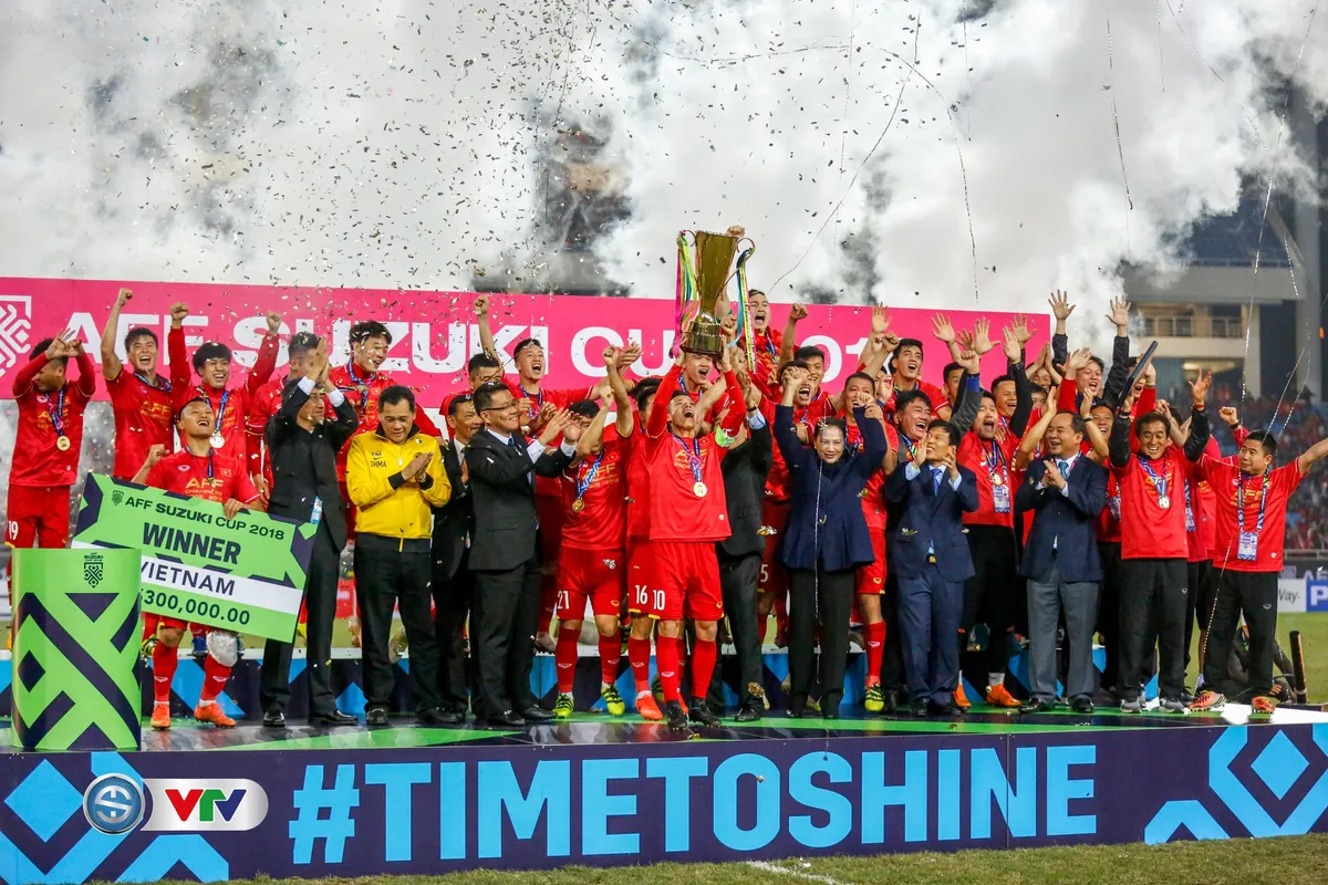 HLV Park Hang Seo: Vô địch AFF Cup 2018 là khoảnh khắc tuyệt vời trong sự nghiệp của tôi - Ảnh 1. HLV Park Hang Seo: Vô địch AFF Cup 2018 là khoảnh khắc tuyệt vời trong sự nghiệp của tôi - Ảnh 1.