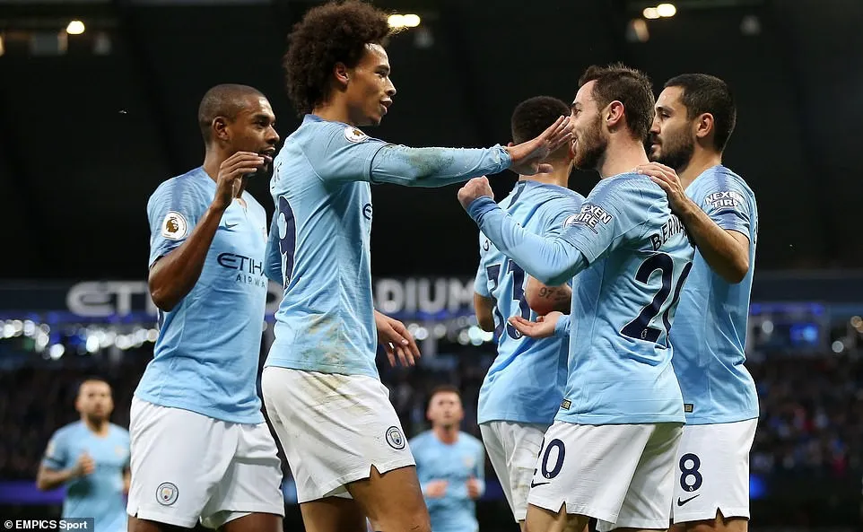 Lịch trực tiếp b&oacute;ng đ&aacute; Ngoại hạng Anh v&ograve;ng 15: N&oacute;ng bỏng đại chiến Manchester United &ndash; Arsenal - Ảnh 1.