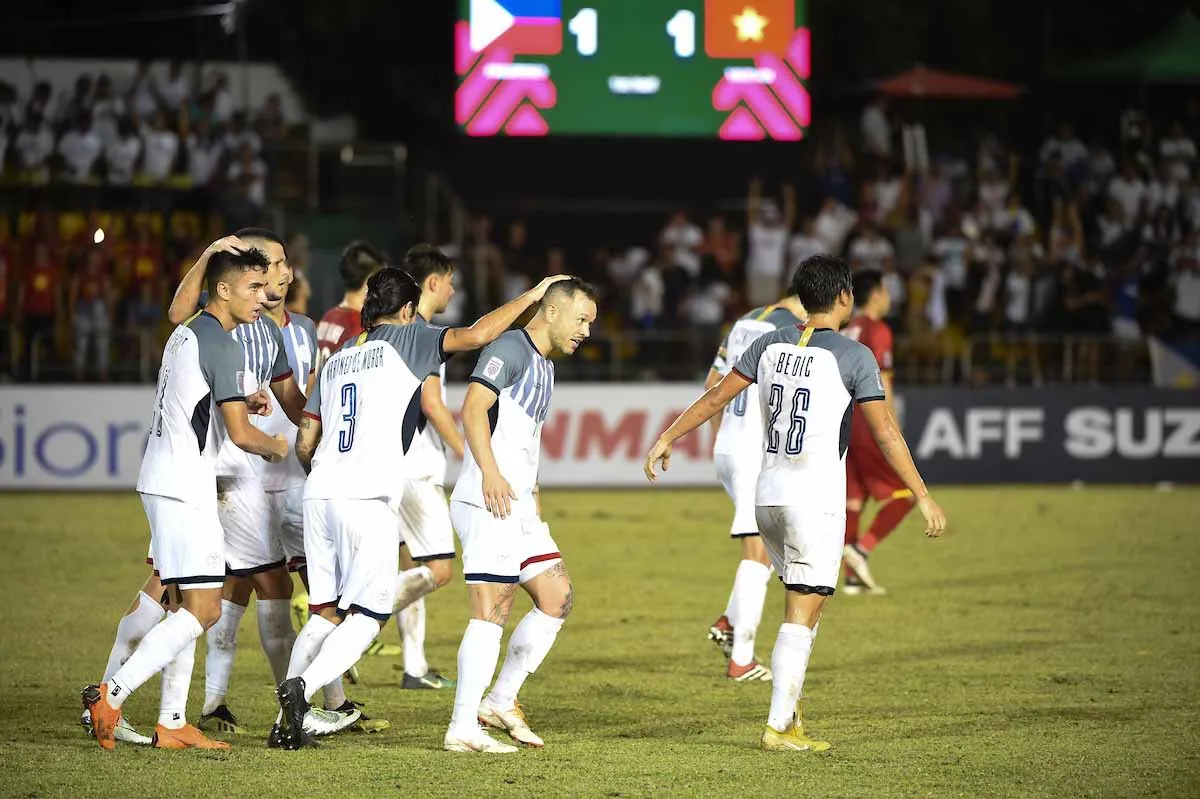 HLV Sven-Goran Eriksson: Philippines đã gặp một ĐT Việt Nam quá mạnh - Ảnh 2. HLV Sven-Goran Eriksson: Philippines đã gặp một ĐT Việt Nam quá mạnh - Ảnh 2.