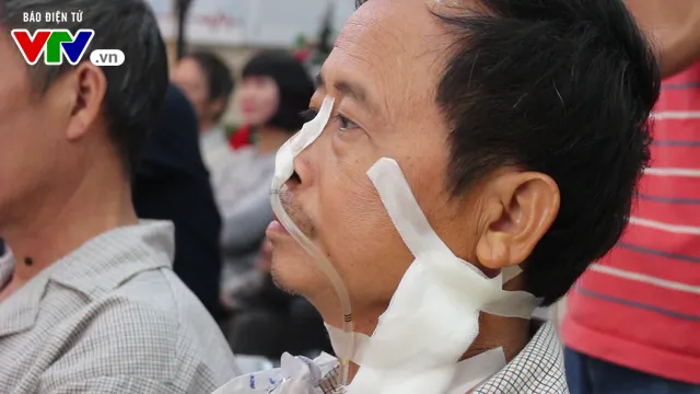 “Ru lại tình gần” - Mang âm nhạc đến với bệnh nhân ung thư - Ảnh 7. “Ru lại tình gần” - Mang âm nhạc đến với bệnh nhân ung thư - Ảnh 7.