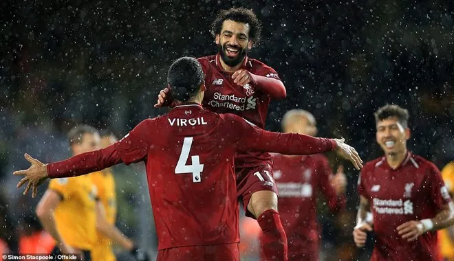 Lịch trực tiếp bóng đá Ngoại hạng Anh vòng 19: Man Utd tiếp tục tặng quà? - Ảnh 1. Lịch trực tiếp bóng đá Ngoại hạng Anh vòng 19: Man Utd tiếp tục tặng quà? - Ảnh 1.