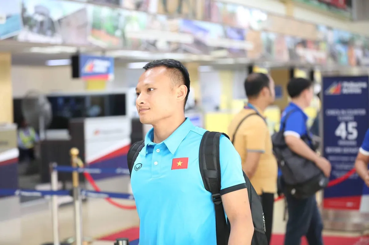 Chiến thắng trở về, đội tuyển Việt Nam sẽ đến Hà Nội vào chiều nay - Ảnh 7. Chiến thắng trở về, đội tuyển Việt Nam sẽ đến Hà Nội vào chiều nay - Ảnh 7.