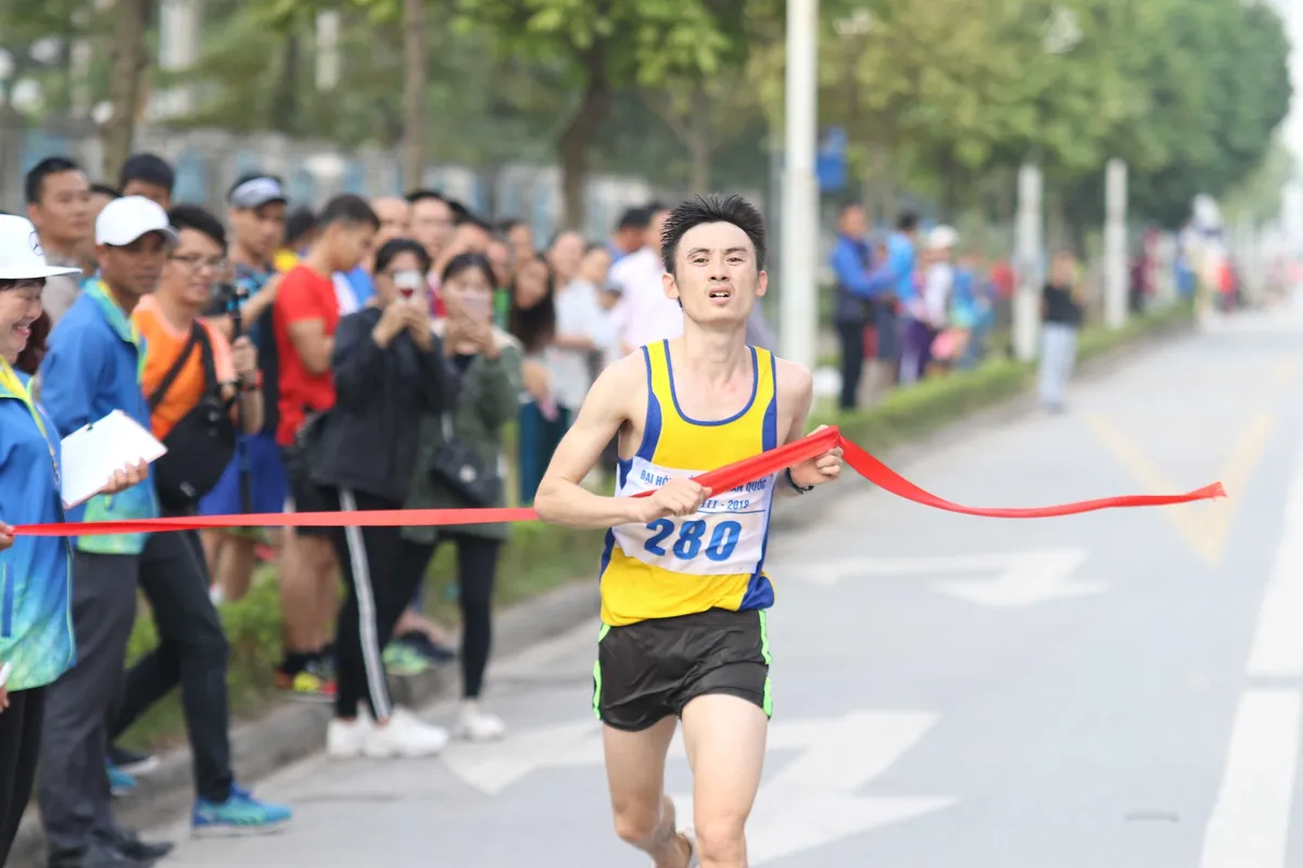 M&ocirc;n Điền kinh Đại hội TTTQ 2018: Chị em Thanh Ph&uacute;c, Th&agrave;nh Ngưng gi&agrave;nh 2 HCV cuối c&ugrave;ng - Ảnh 3.