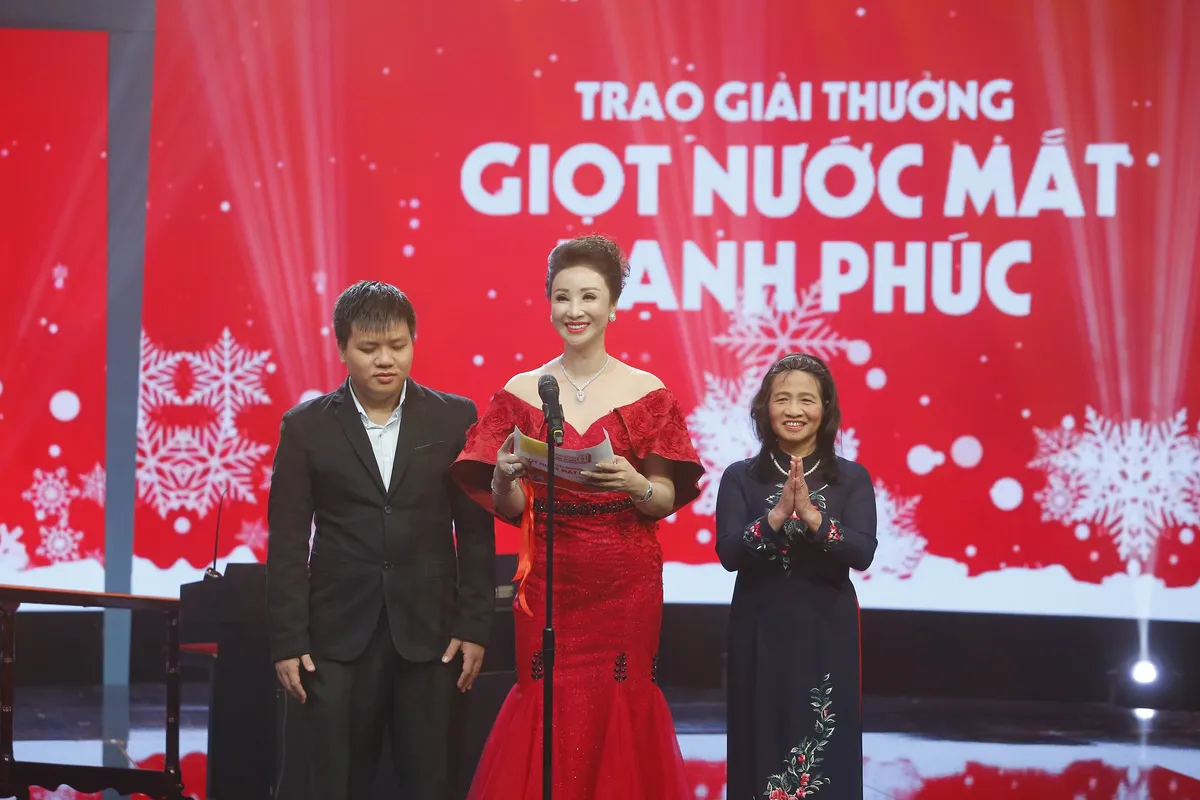 Gala Hôm nay ai đến 2018: Nhân văn và lắng đọng cảm xúc - Ảnh 11.