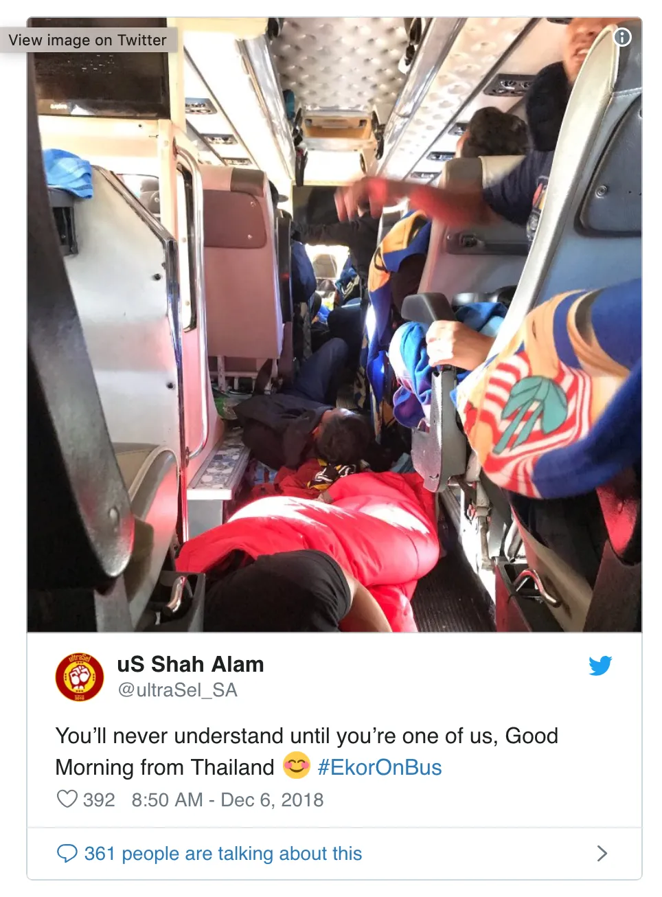 AFF Cup 2018: Fan Malaysia nô nức rời Thái Lan sau cơn địa chấn - Ảnh 2.