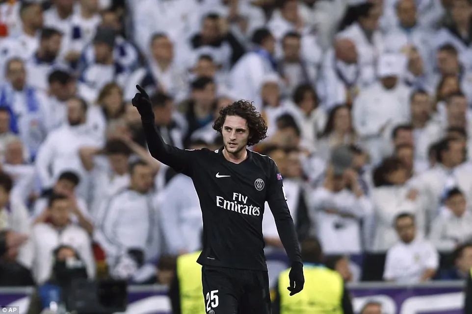 ẢNH: Những khoảnh khắc ấn tượng trong trận Real Madrid ngược dòng thành công trước PSG - Ảnh 9.