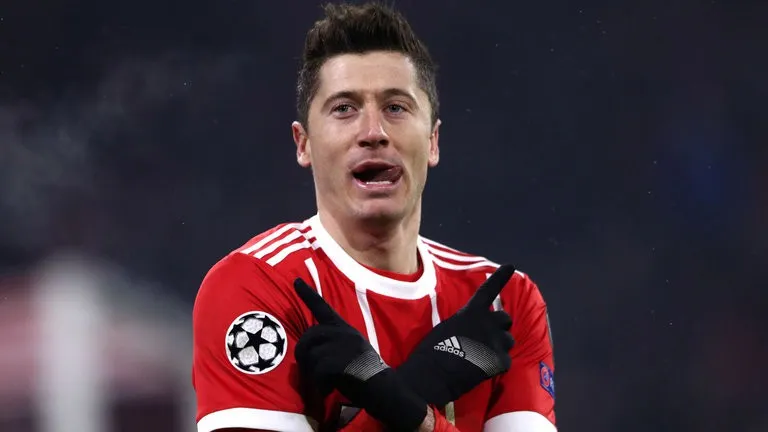 Đội hình tiêu biểu lượt đi vòng 1/8 Champions League - Ảnh 10. Đội hình tiêu biểu lượt đi vòng 1/8 Champions League - Ảnh 10.