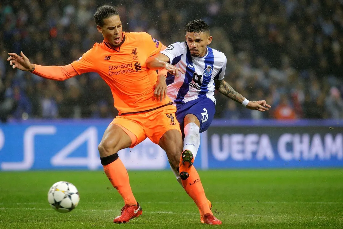 Đội hình tiêu biểu lượt đi vòng 1/8 Champions League - Ảnh 4. Đội hình tiêu biểu lượt đi vòng 1/8 Champions League - Ảnh 4.