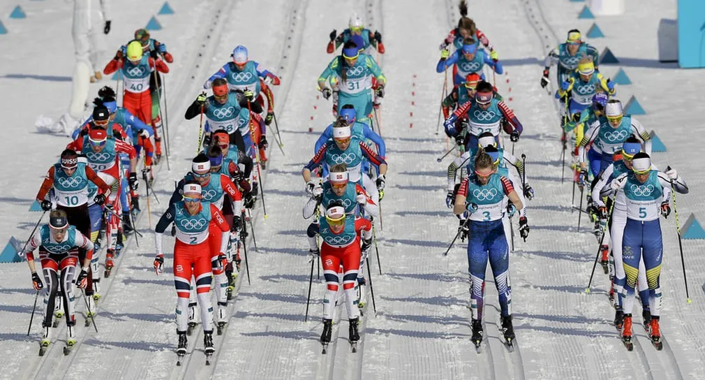 Olympic PyeongChang 2018: Những khoảnh khắc ấn tượng trong ng&agrave;y thi đấu cuối c&ugrave;ng - Ảnh 9.