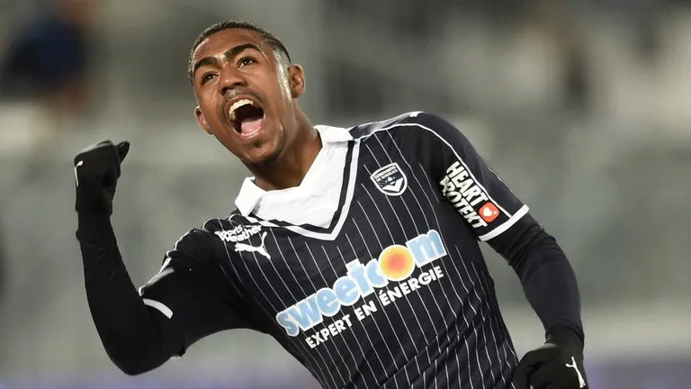 Bayern Munich tiến sát sao trẻ Malcom - Ảnh 1.