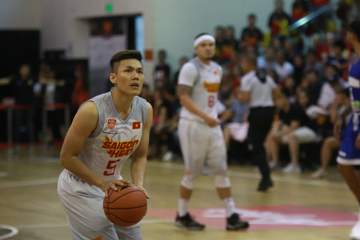 ABL 2017 - 2018: Saigon Heat tiếp tục thắng nhà ĐKVĐ - Ảnh 1. ABL 2017 - 2018: Saigon Heat tiếp tục thắng nhà ĐKVĐ - Ảnh 1.