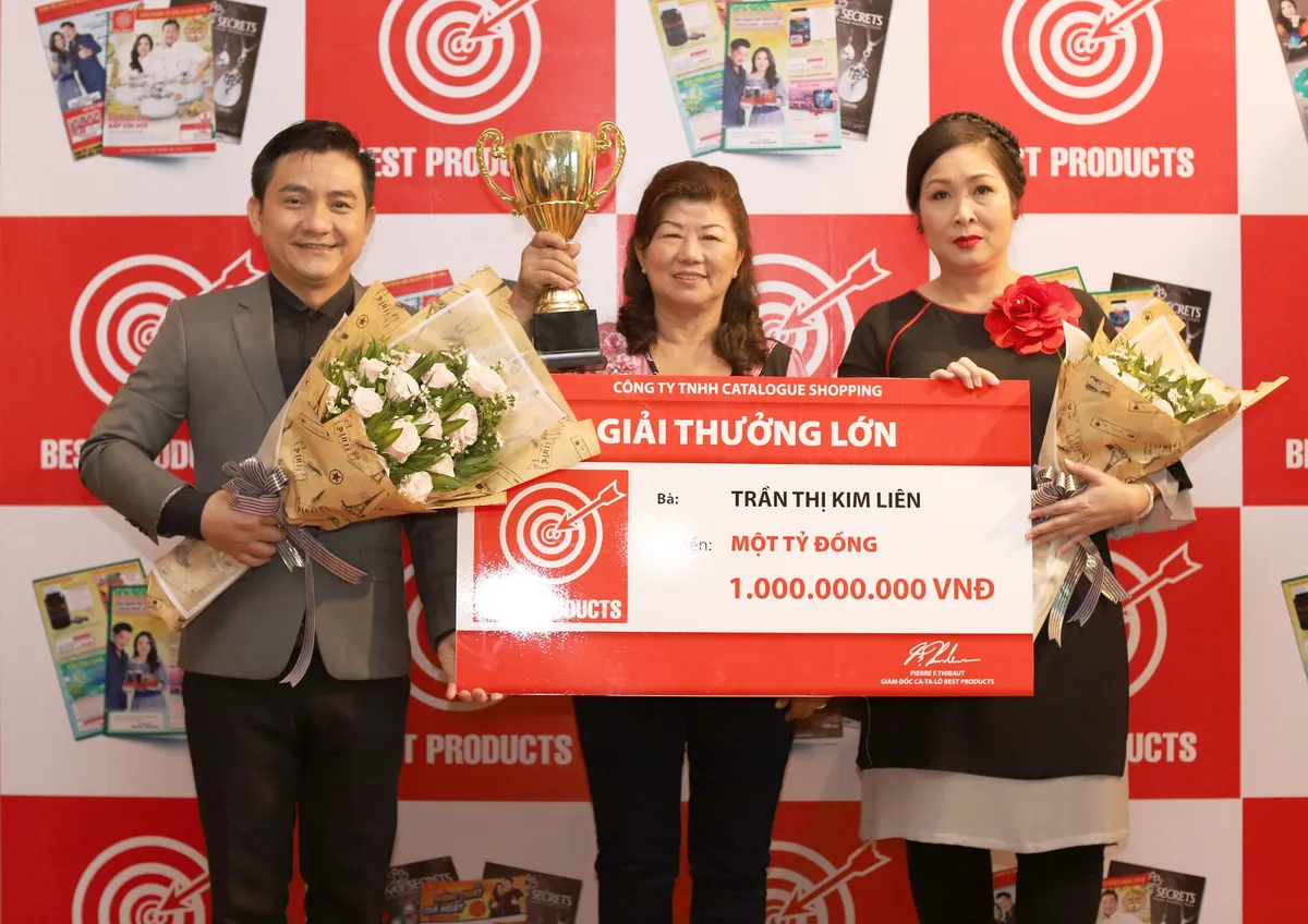 Cận Tết Nguy&ecirc;n đ&aacute;n, 3 kh&aacute;ch h&agrave;ng ở 3 miền tr&uacute;ng c&aacute;c giải thưởng gi&aacute; trị lớn của Best Products - Ảnh 2.
