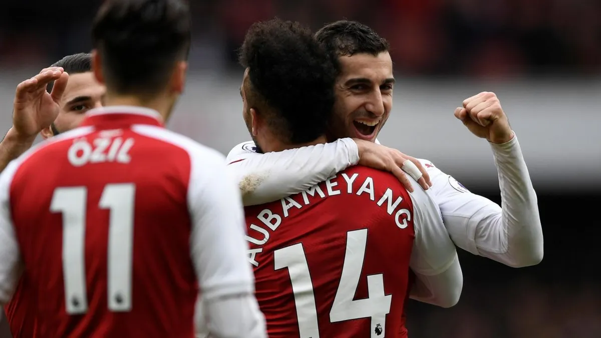 ĐHTB vòng 30 Ngoại hạng Anh: Quỷ đỏ bay cao, Arsenal tìm lại mình - Ảnh 2. ĐHTB vòng 30 Ngoại hạng Anh: Quỷ đỏ bay cao, Arsenal tìm lại mình - Ảnh 2.