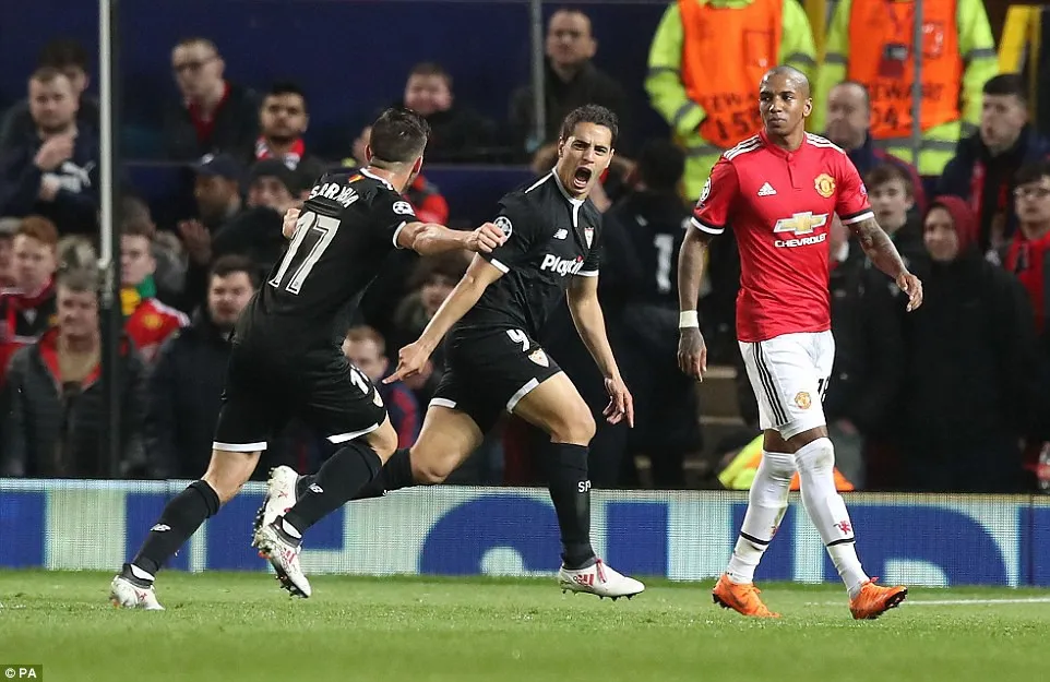 Kết quả Champions League sáng 14/3: Thua Sevilla, Man Utd bị loại, AS Roma vào tứ kết - Ảnh 1. Kết quả Champions League sáng 14/3: Thua Sevilla, Man Utd bị loại, AS Roma vào tứ kết - Ảnh 1.