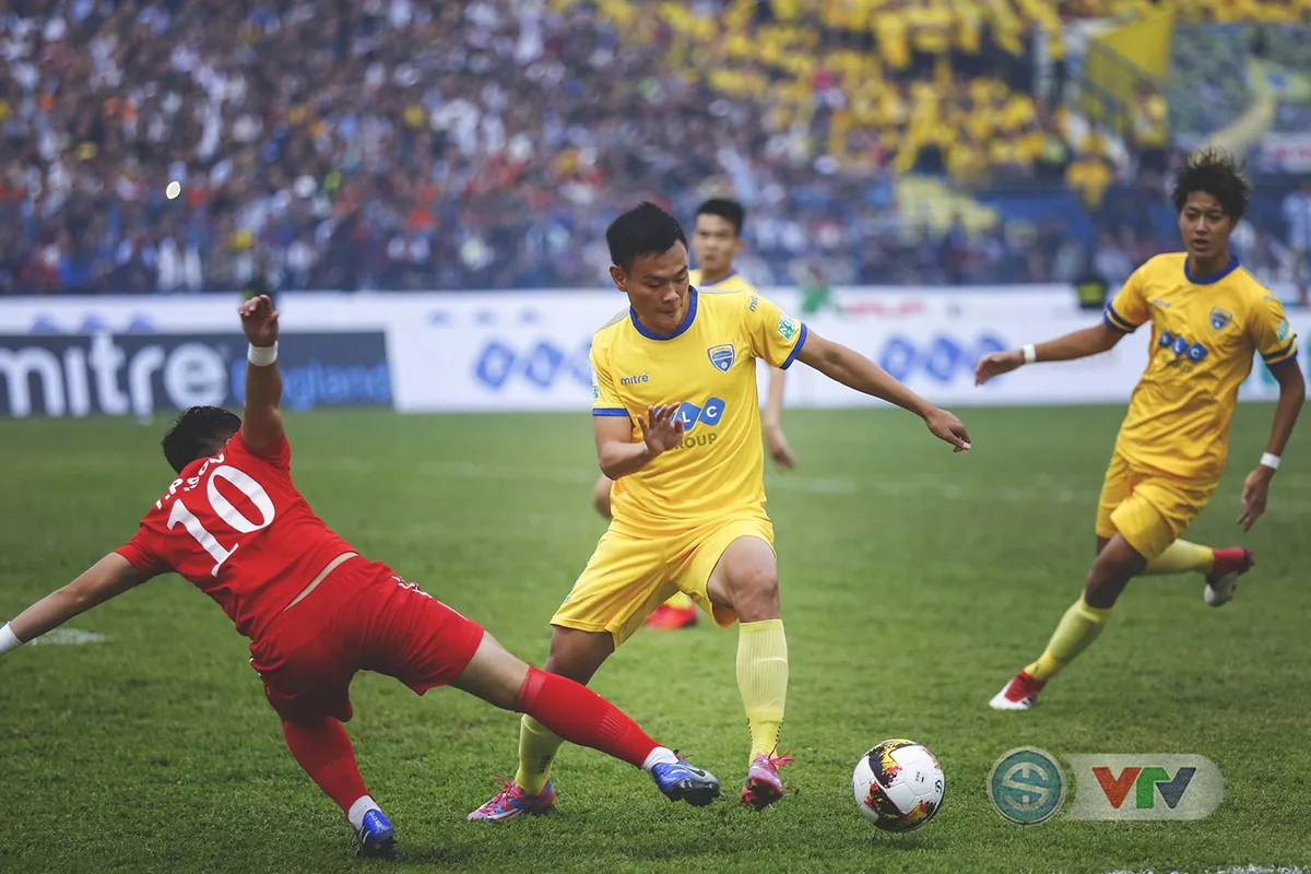 ẢNH: Đình Tùng tỏa sáng, FLC Thanh Hóa giành 3 điểm đầu tiên - Ảnh 7.