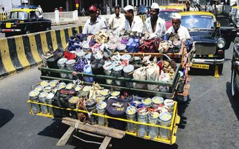 Dabbawala - Dịch vụ giao thức ăn truyền thống tại Ấn Độ - Ảnh 1.