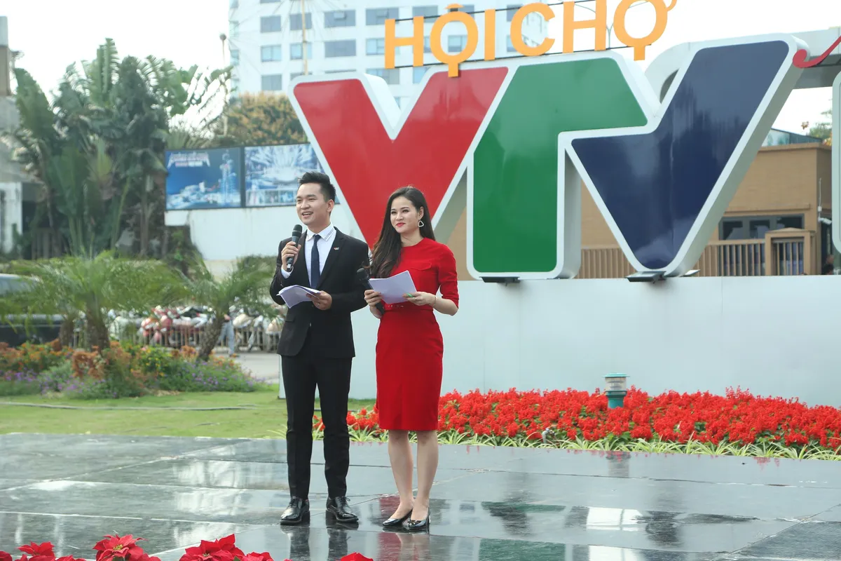 Ban Kế hoạch Tài chính giành giải nhất Hội chợ Mùa Xuân 2018 - Ảnh 1. Ban Kế hoạch Tài chính giành giải nhất Hội chợ Mùa Xuân 2018 - Ảnh 1.