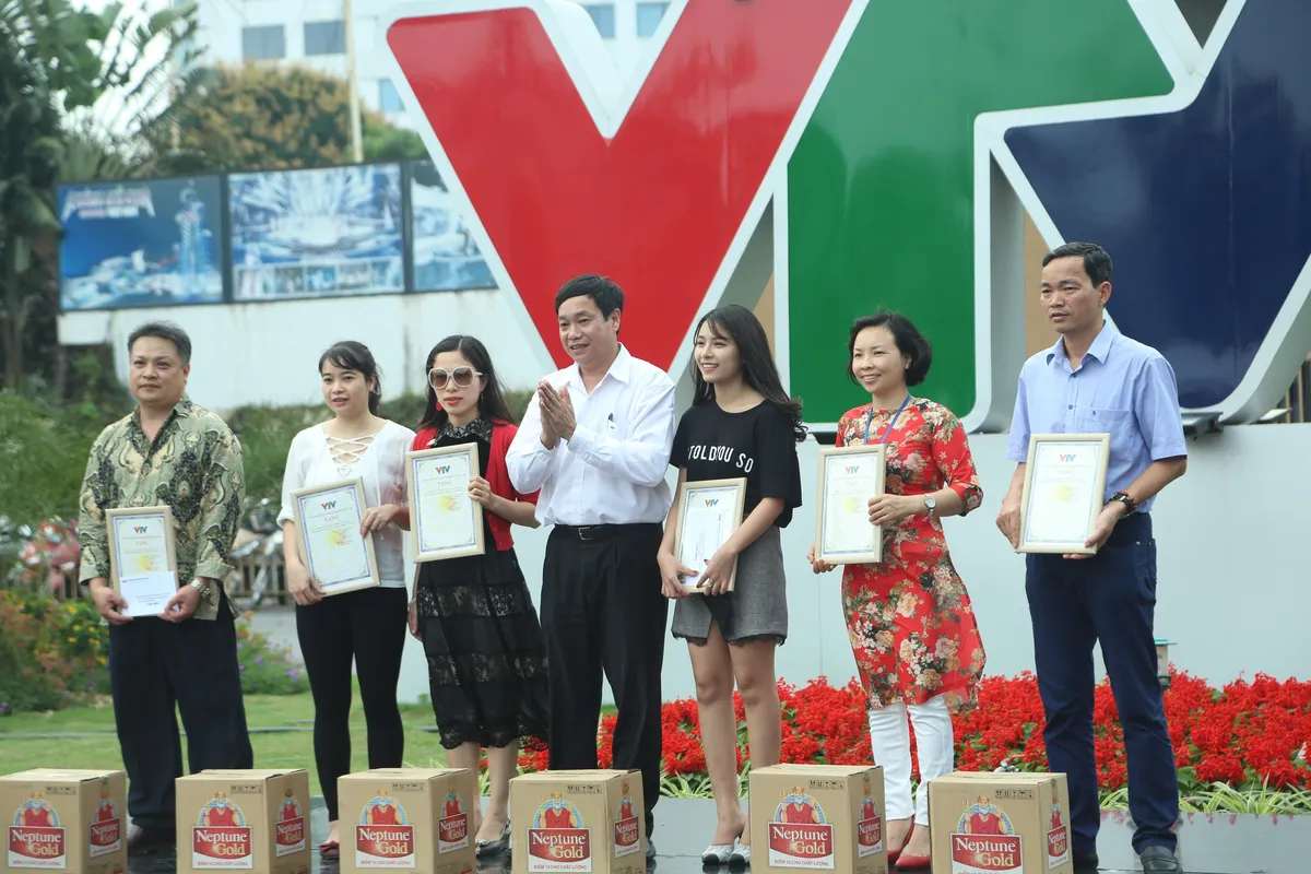 Ban Kế hoạch Tài chính giành giải nhất Hội chợ Mùa Xuân 2018 - Ảnh 5. Ban Kế hoạch Tài chính giành giải nhất Hội chợ Mùa Xuân 2018 - Ảnh 5.