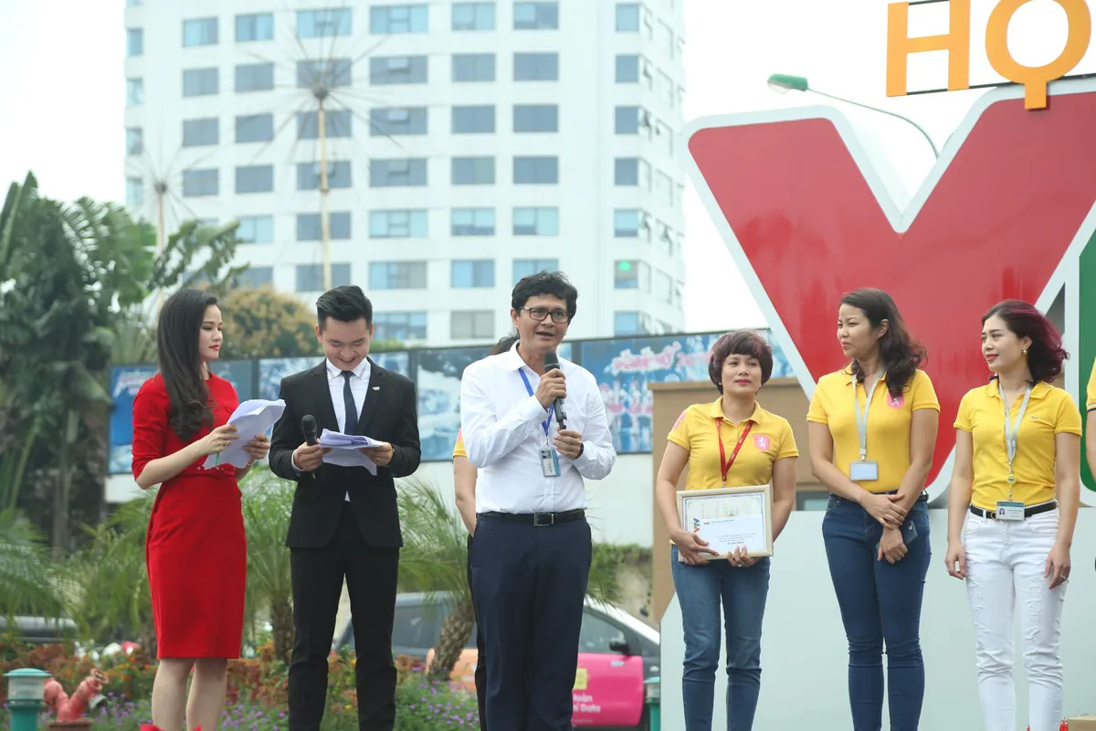 Ban Kế hoạch Tài chính giành giải nhất Hội chợ Mùa Xuân 2018 - Ảnh 2. Ban Kế hoạch Tài chính giành giải nhất Hội chợ Mùa Xuân 2018 - Ảnh 2.