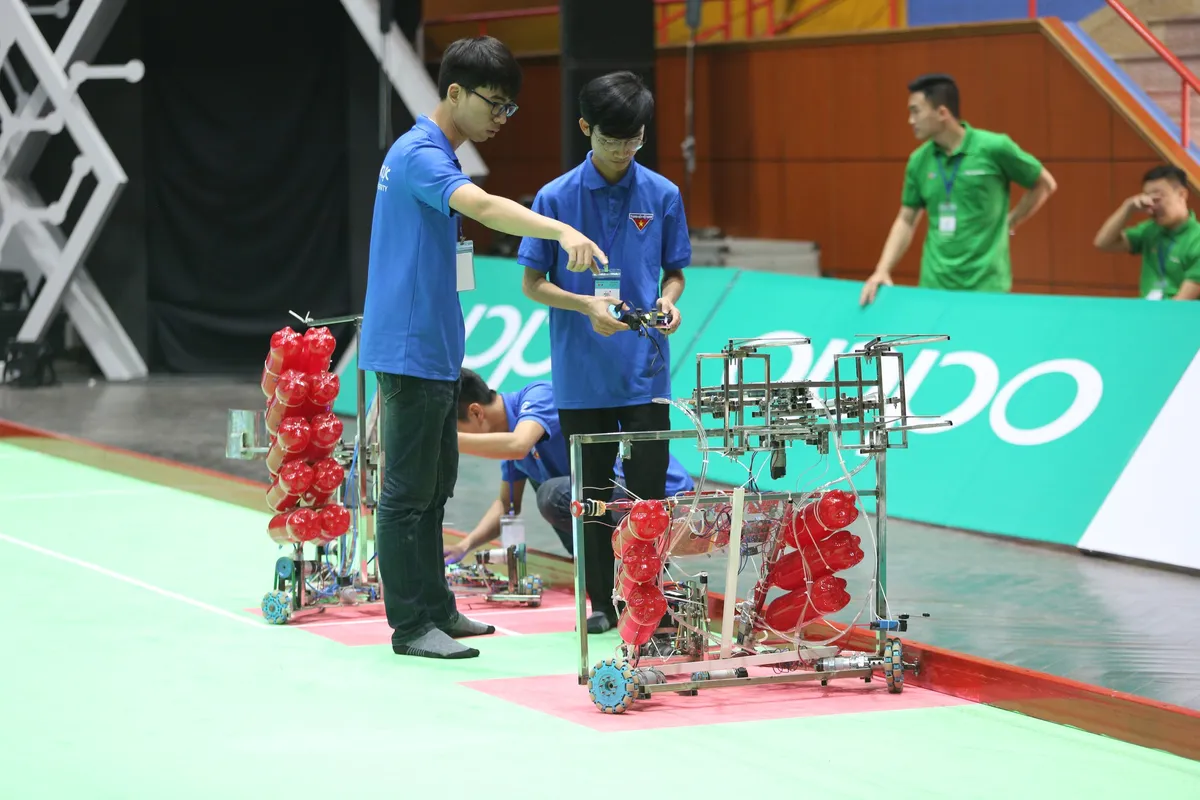 Robocon Việt Nam 2018: Một số đội tuyển gây ấn tượng ngay từ buổi thử sân - Ảnh 3.