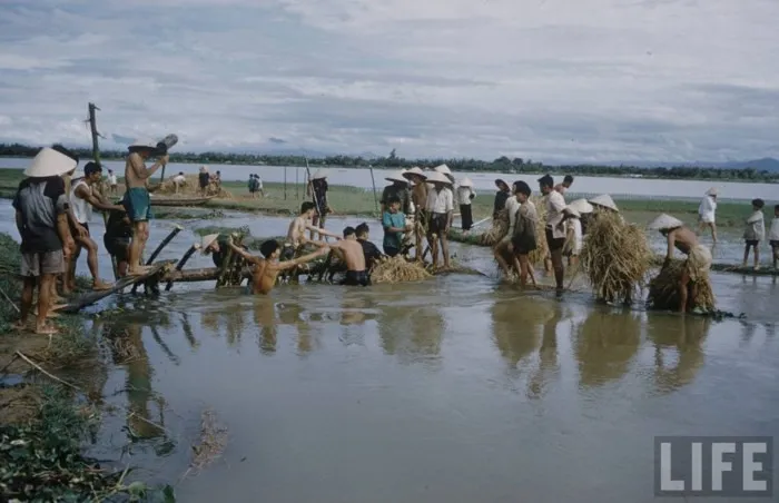 Cố đô Huế năm 1961 đẹp ngỡ ngàng trong loạt ảnh màu trên tạp chí Mỹ - Ảnh 10.