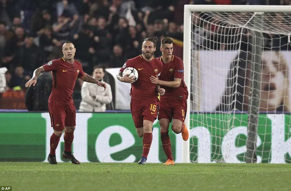 ẢNH: AS Roma ngược dòng không tưởng, loại Barcelona khỏi Champions League - Ảnh 9. ẢNH: AS Roma ngược dòng không tưởng, loại Barcelona khỏi Champions League - Ảnh 9.