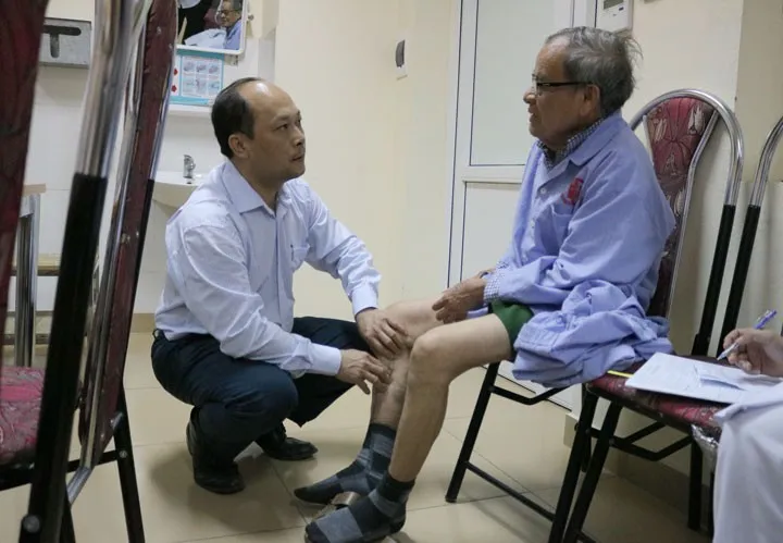 Khám tư vấn và điều trị các bệnh lý tim - mạch và lồng ngực cho người dân - Ảnh 2. Khám tư vấn và điều trị các bệnh lý tim - mạch và lồng ngực cho người dân - Ảnh 2.