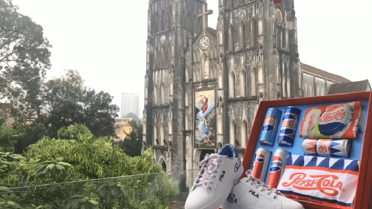 “Lật tung” cả Hà Nội vì hộp quà chất Pepsi - Ảnh 4. “Lật tung” cả Hà Nội vì hộp quà chất Pepsi - Ảnh 4.