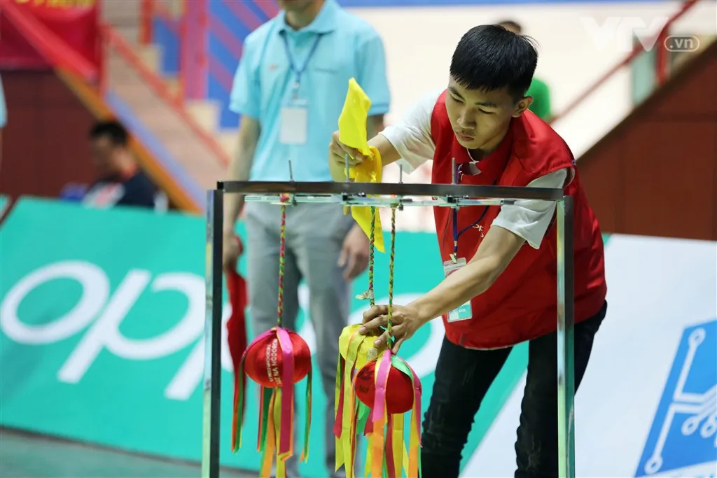 Những đội tuyển không ai muốn đối đầu tại Robocon Việt Nam 2018 - Ảnh 2.