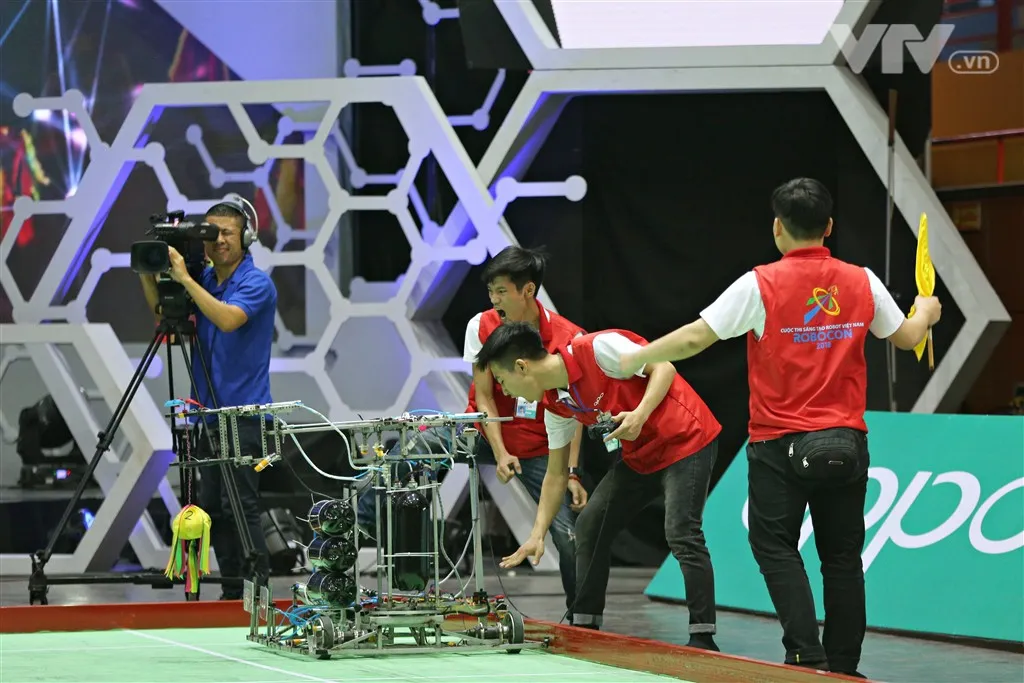 Những đội tuyển không ai muốn đối đầu tại Robocon Việt Nam 2018 - Ảnh 32.