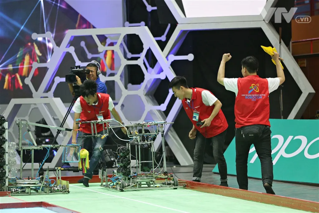 Những đội tuyển không ai muốn đối đầu tại Robocon Việt Nam 2018 - Ảnh 33.