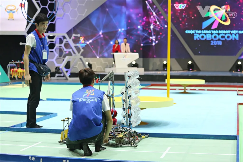 Những đội tuyển không ai muốn đối đầu tại Robocon Việt Nam 2018 - Ảnh 34.