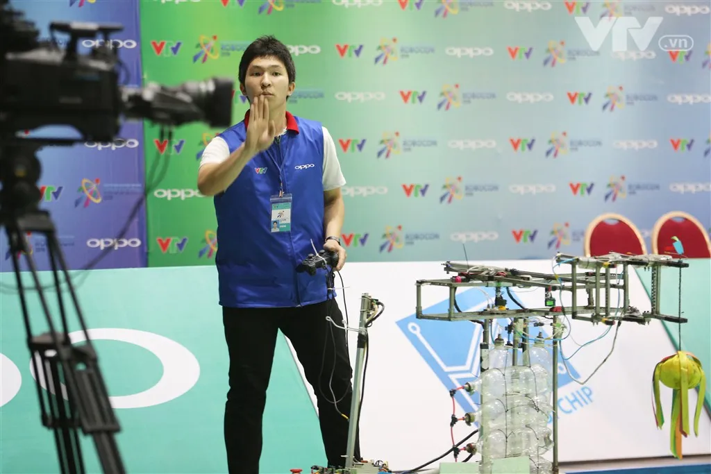 Những đội tuyển không ai muốn đối đầu tại Robocon Việt Nam 2018 - Ảnh 35.
