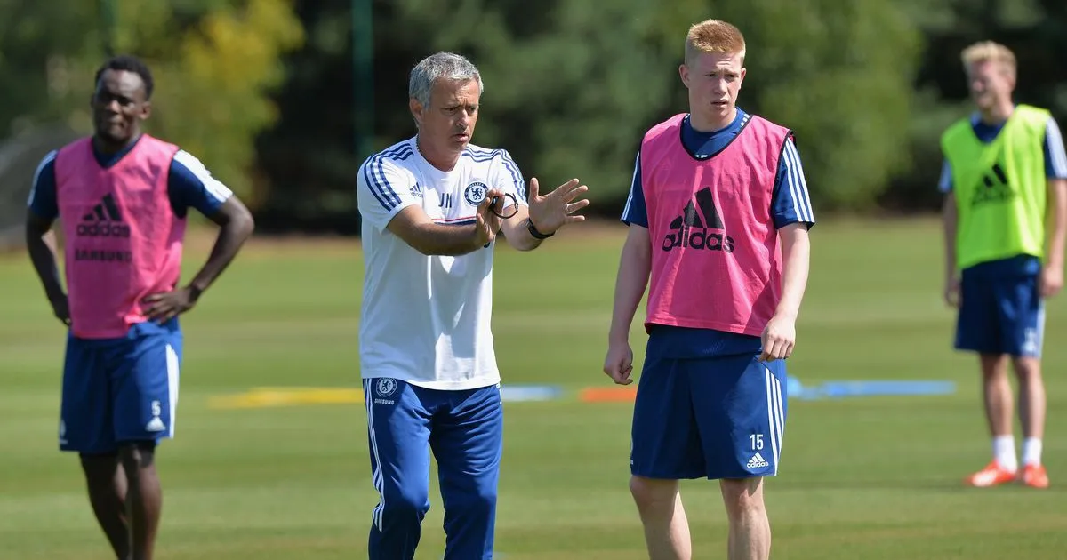 De Bruyne muốn “nói một lần cho xong” với Mourinho - Ảnh 1. De Bruyne muốn “nói một lần cho xong” với Mourinho - Ảnh 1.