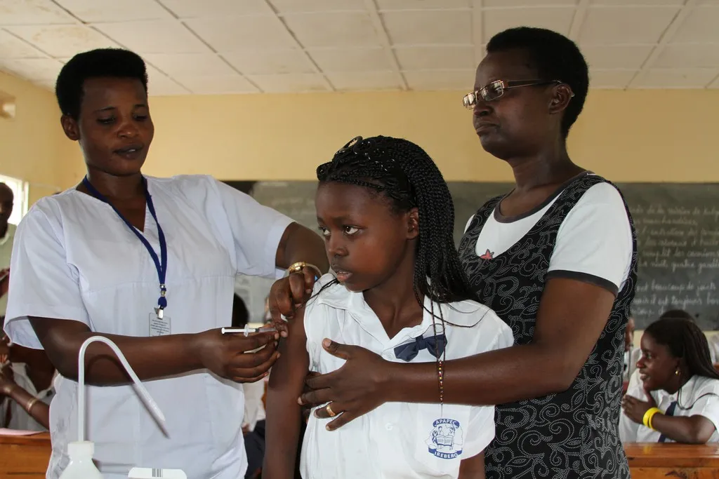 Mô hình chăm sóc sức khỏe toàn dân ở Rwanda tiên tiến nhất châu Phi - Ảnh 1. Mô hình chăm sóc sức khỏe toàn dân ở Rwanda tiên tiến nhất châu Phi - Ảnh 1.