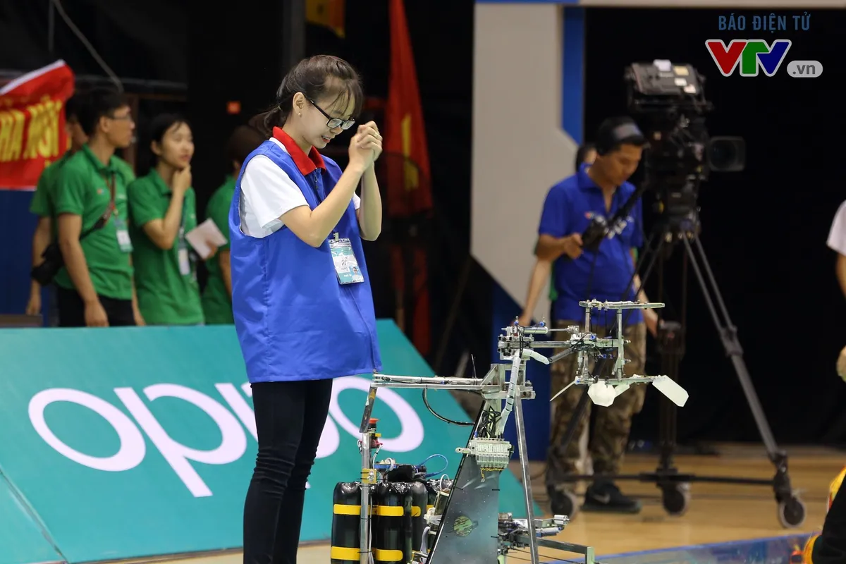 Những bóng hồng tại Robocon Việt Nam 2018 - Ảnh 6.