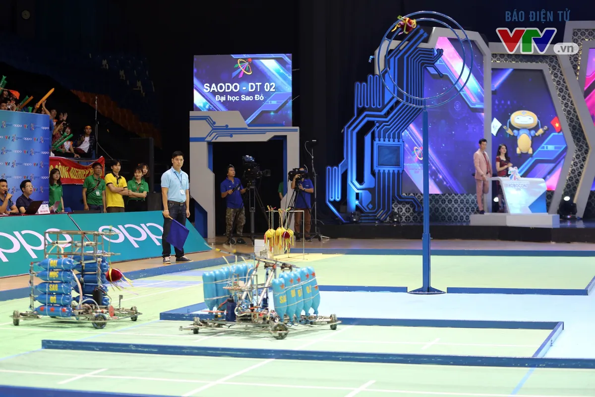 VCK Robocon Việt Nam 2018: Đại diện duy nhất của ĐH Công nghiệp Hà Nội lọt vào vòng 1/8 - Ảnh 12.